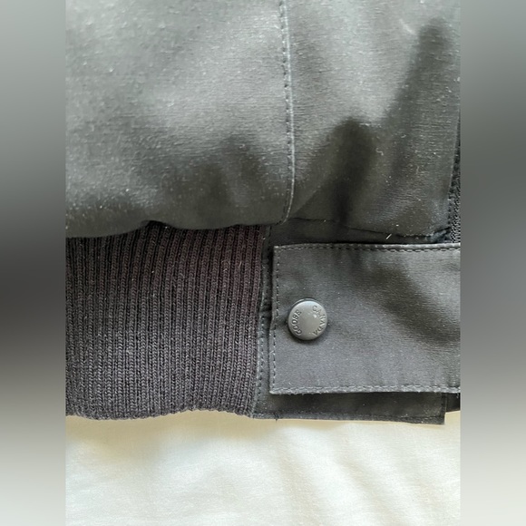 Canada Goose Black Borden Bomber Puffer Jacket - Picture 9 of 14